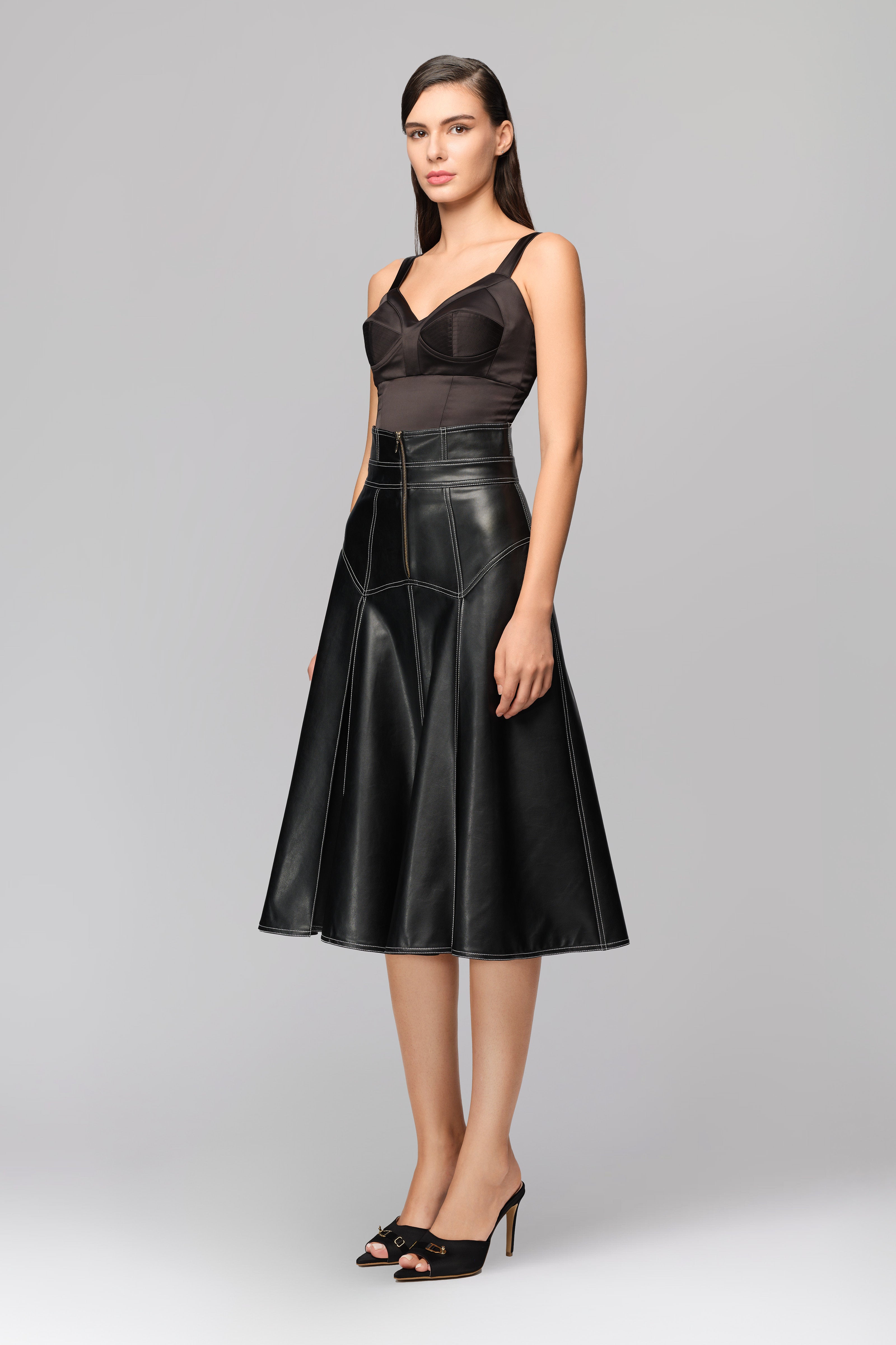 Body negru din satin elastic Sculpt