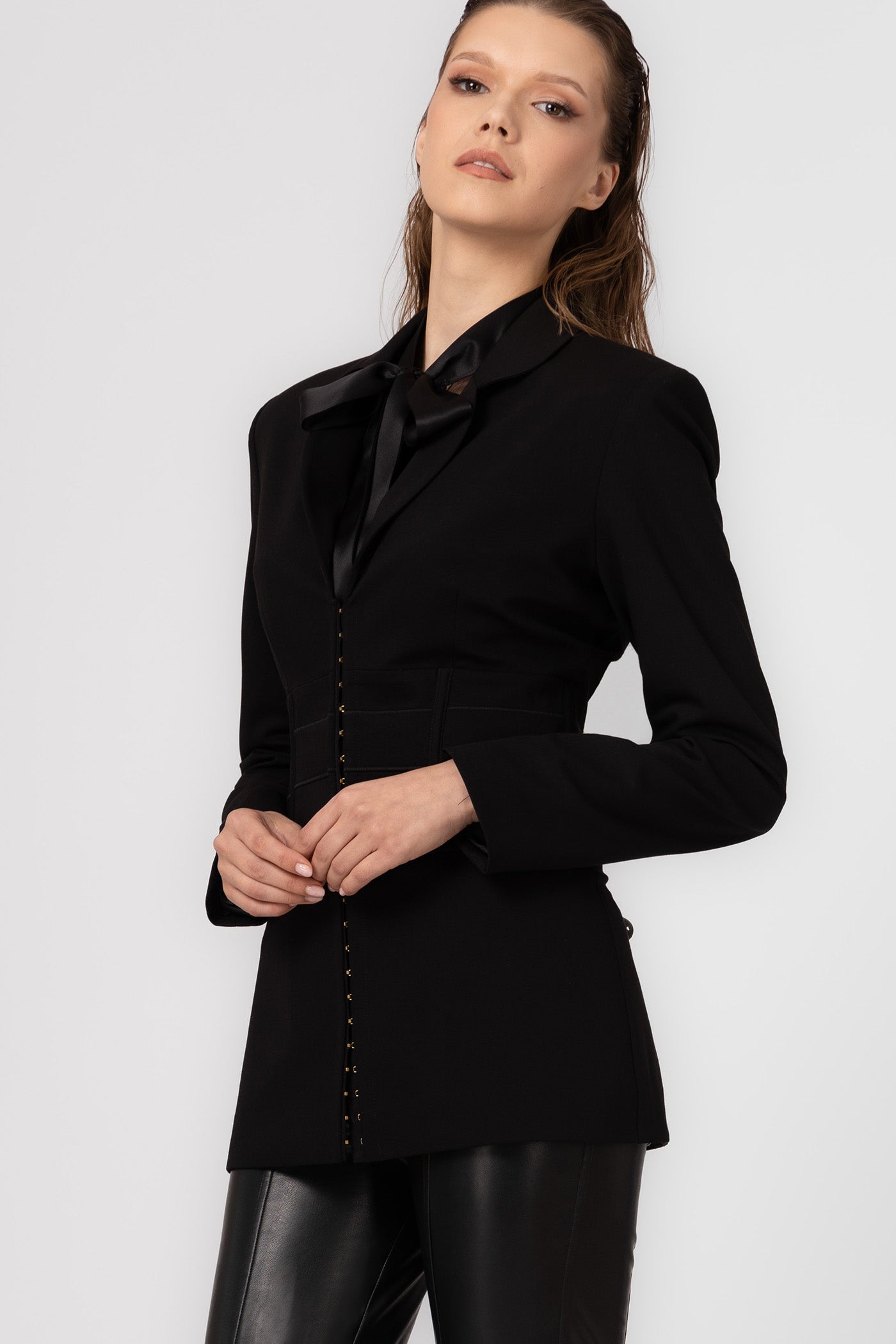Blazer negru cu inchidere frontala Tomboy