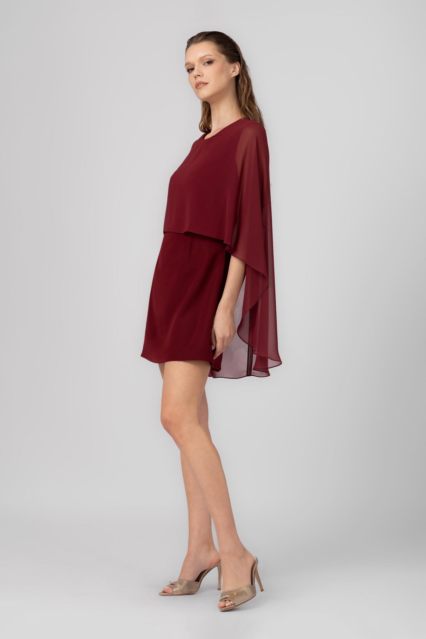 Rochie roșu burgund midi cu capă Veil